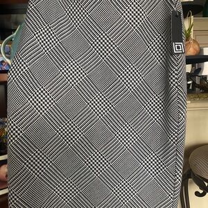 Liz Claiborne Monochrome Houndstooth Skirt